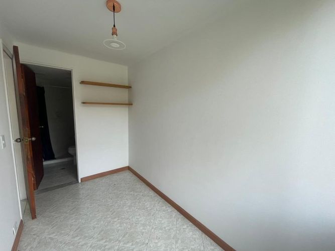 Apartamento de 4 alcobas en arriendo en El Diamante No. 2, Medellín, 125 m² · foto 11 de 16