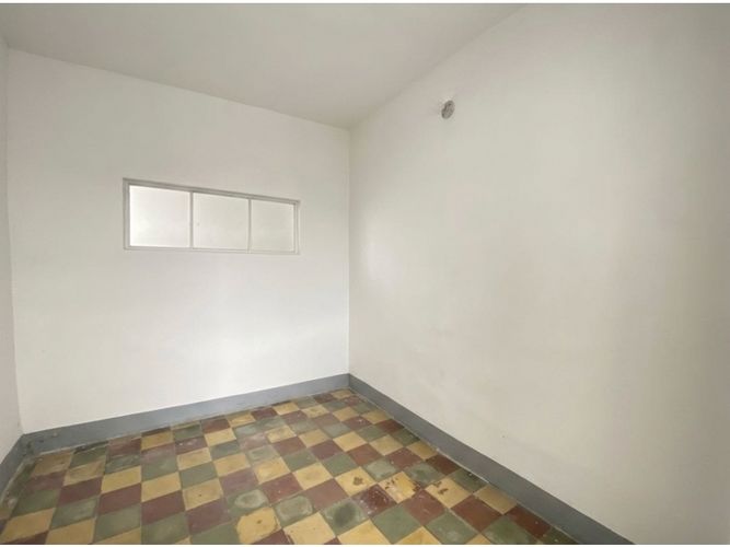 Bodega en arriendo en Belén San Bernardo, Medellín, 137 m² · foto 2 de 8