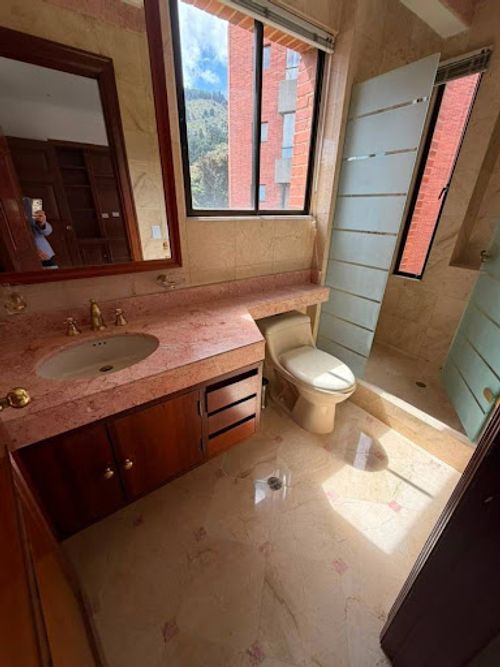 Apartamento en venta en Santa Barbara Alta, Bogotá · foto 20 de 24