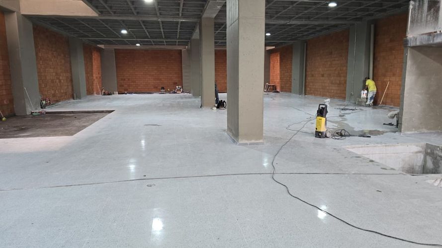 Oficina en venta en Perpetuo Socorro, Medellín, 3000 m² · foto 7 de 7