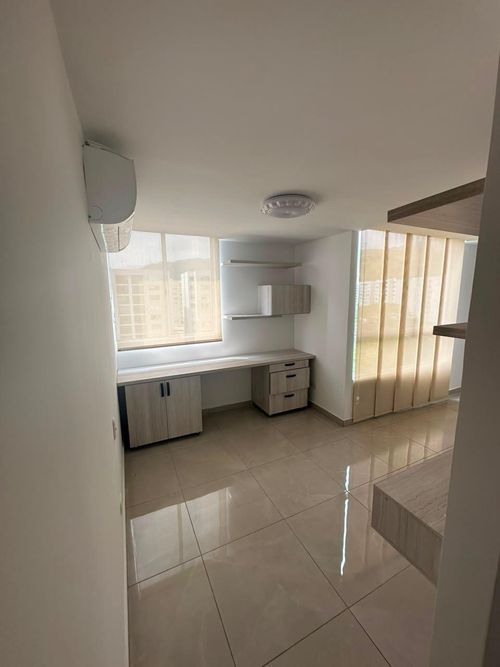 Apartamento de 2 alcobas en venta en Arroyohondo, Yumbo, 56 m² · foto 3 de 24