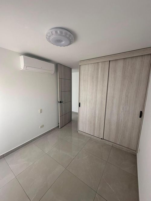 Apartamento de 2 alcobas en venta en Arroyohondo, Yumbo, 56 m² · foto 7 de 24