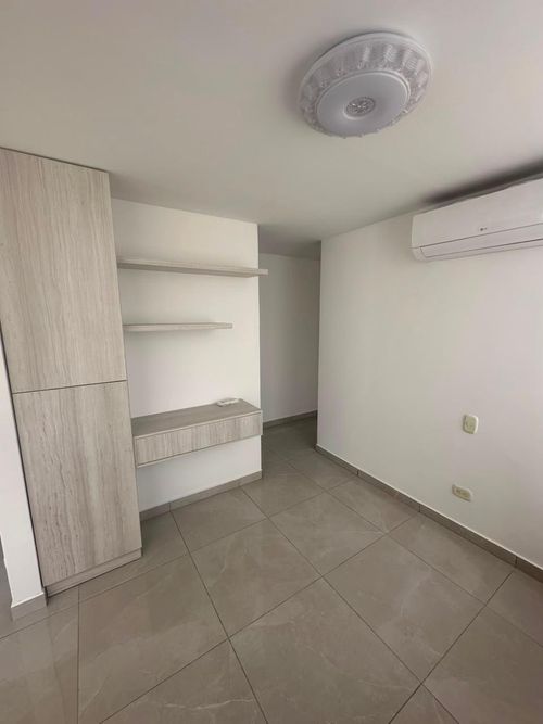 Apartamento de 2 alcobas en venta en Arroyohondo, Yumbo, 56 m² · foto 9 de 24