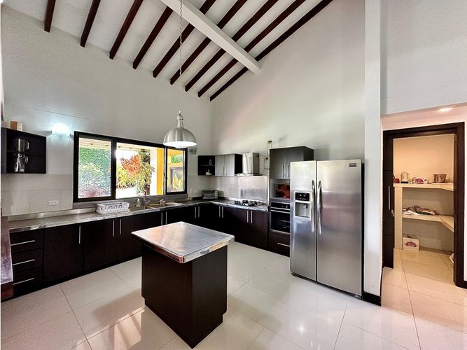 Casa de 6 alcobas en venta en Via El Eden, Armenia, 500 m² · foto 8 de 24