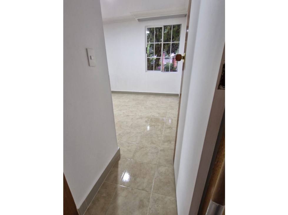 Casa en arriendo en El Poblado, Medellín · foto 5 de 16
