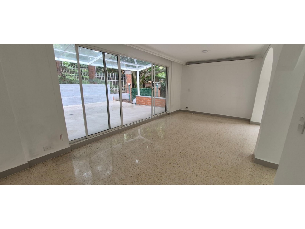 Casa en arriendo en El Poblado, Medellín · foto 11 de 16