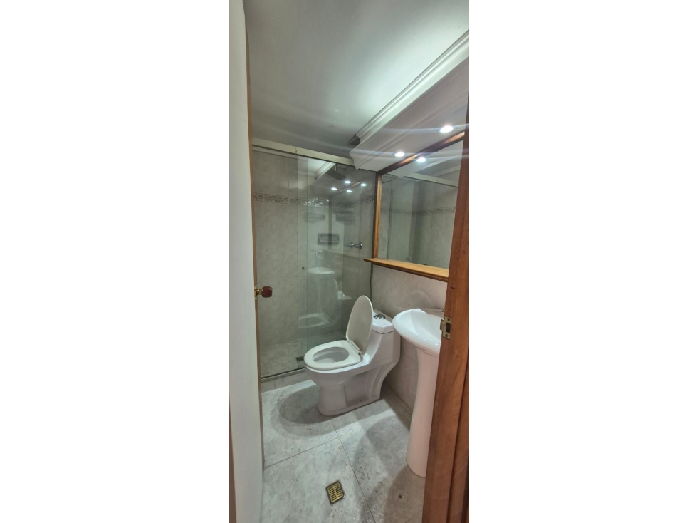 Casa en arriendo en El Poblado, Medellín · foto 14 de 16