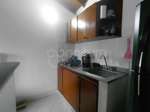 Apartaestudio for sale in San javier, Medellín 3
