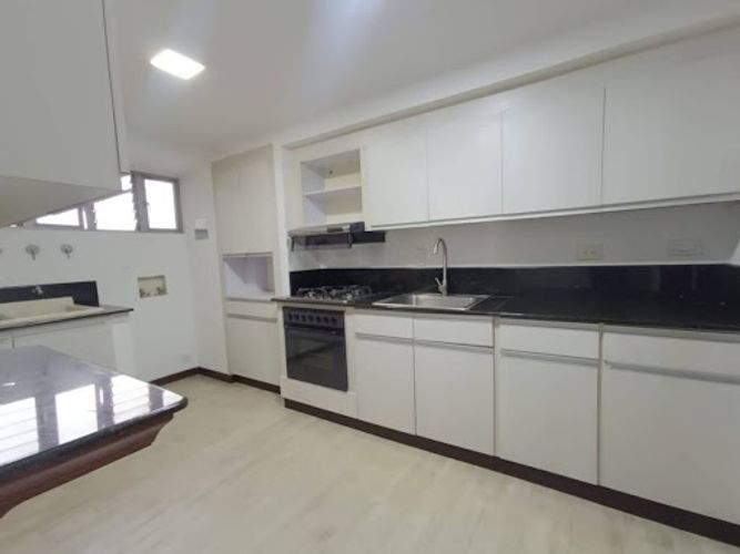 Apartamento de 3 alcobas en arriendo en Santa Maria De Los Angeles, Medellín, 145 m² · foto 3 de 22