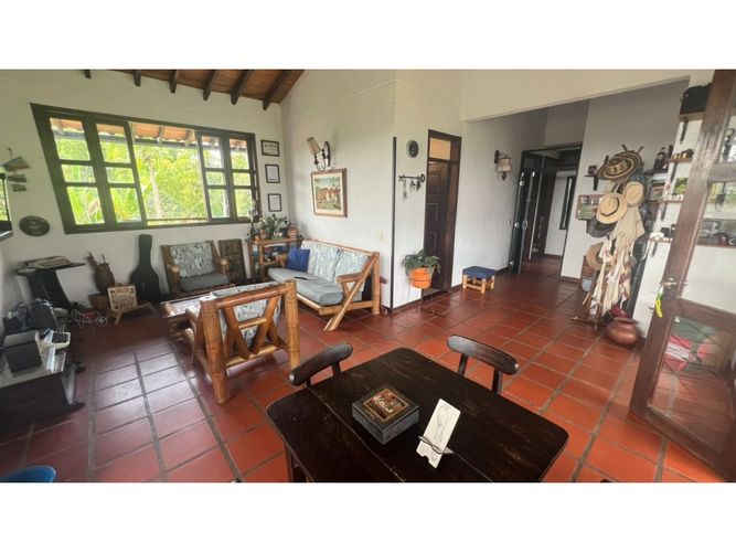 Casa de 5 alcobas en venta en Urbanizacion Bosques De Viena, Armenia, 261 m² · foto 8 de 16