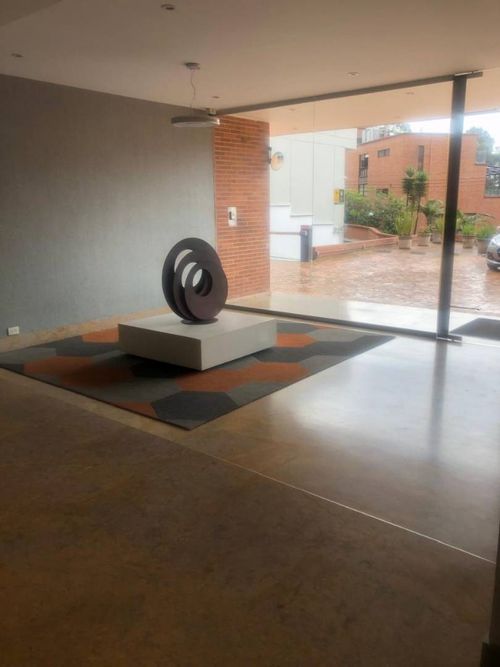 Apartamento de 3 alcobas en venta en Chicó Alto, Bogotá, 380 m² · foto 3 de 24