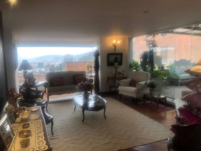 Apartamento de 3 alcobas en venta en Chicó Alto, Bogotá, 380 m² · foto 8 de 24