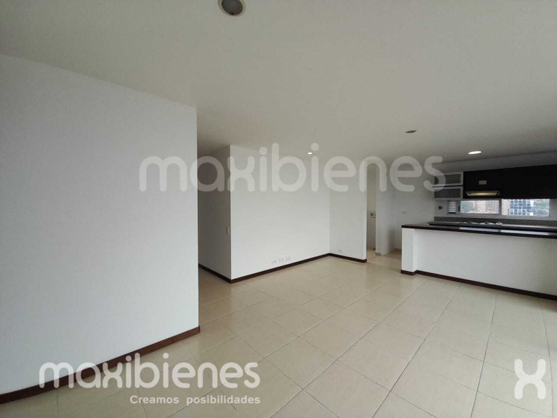 Apartamento en arriendo en Las Palmas, Medellín · foto 3 de 24