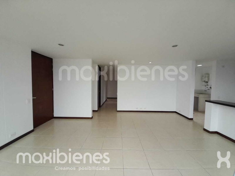 Apartamento en arriendo en Las Palmas, Medellín · foto 4 de 24