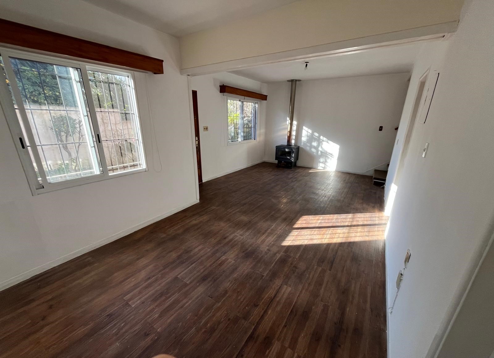 Divina Casa Duplex Ph A Pasos De Montevideo Shopping Con Estacionamiento.
