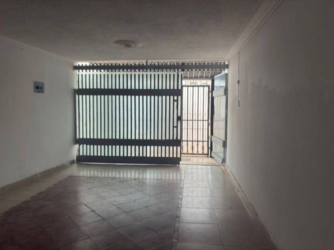 Casa de 5 alcobas en venta en Interlaken, Ibagué, 350 m² · foto 6 de 17