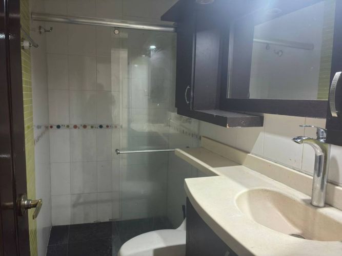 Casa de 5 alcobas en venta en Interlaken, Ibagué, 350 m² · foto 15 de 17