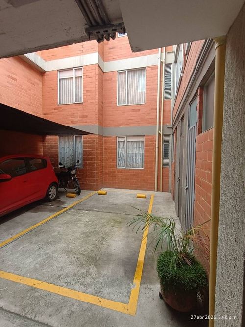 Apartamento de 3 alcobas en venta en El Carmen, Bogotá, 63 m² · foto 3 de 20