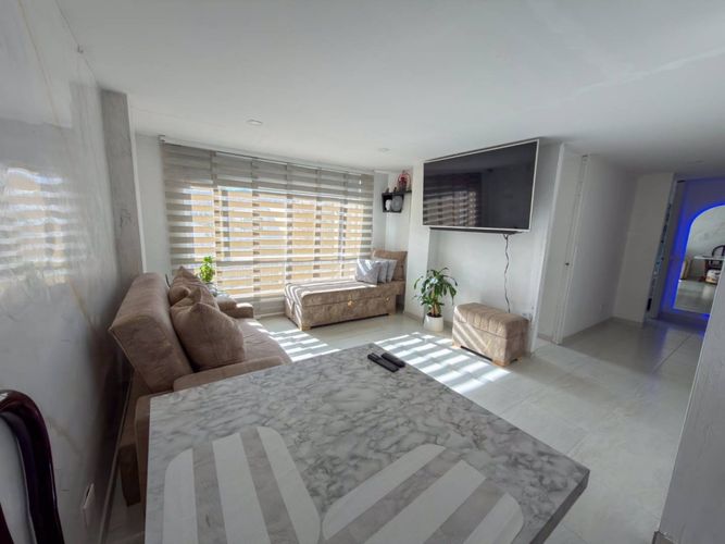 Apartamento de 3 alcobas en venta en El Carmen, Bogotá, 63 m² · foto 5 de 20