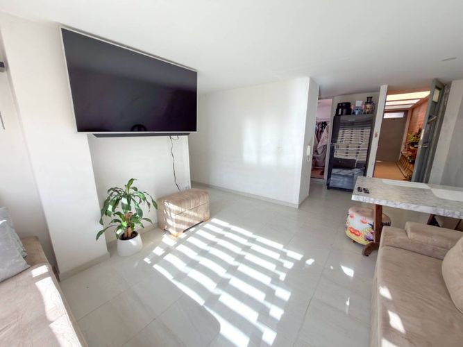 Apartamento de 3 alcobas en venta en El Carmen, Bogotá, 63 m² · foto 7 de 20