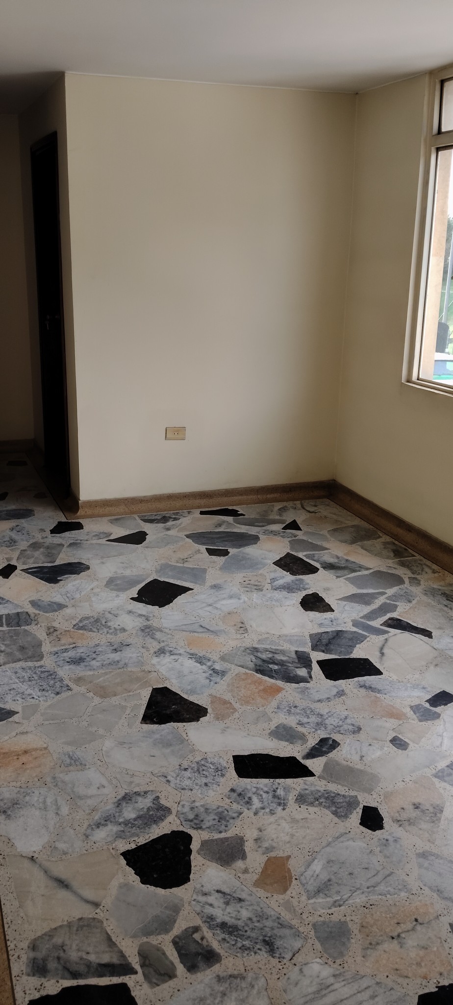 Casa en venta en El Refugio, Bogotá · foto 6 de 24