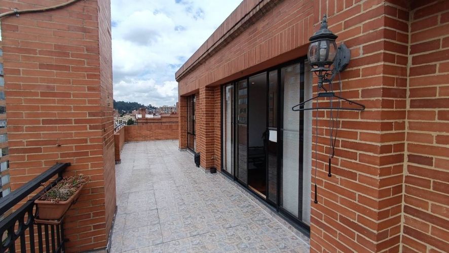 Apartamento de 4 alcobas en venta en Colina Campestre, Bogotá, 193 m² · foto 3 de 24