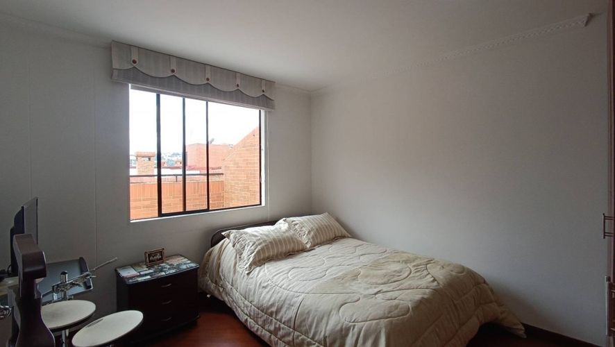 Apartamento de 4 alcobas en venta en Colina Campestre, Bogotá, 193 m² · foto 6 de 24