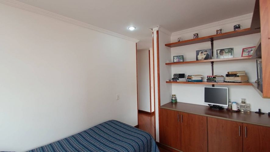 Apartamento de 4 alcobas en venta en Colina Campestre, Bogotá, 193 m² · foto 8 de 24