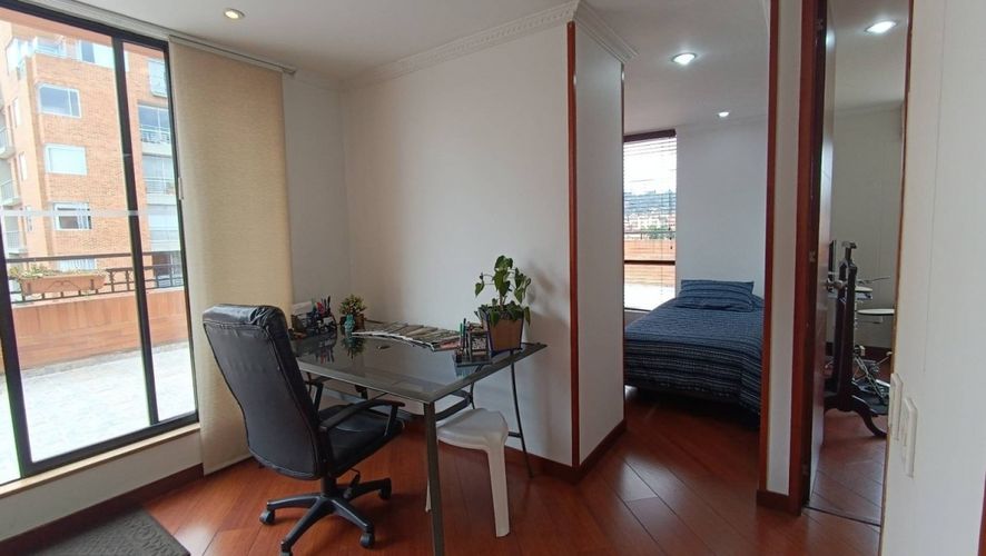 Apartamento de 4 alcobas en venta en Colina Campestre, Bogotá, 193 m² · foto 13 de 24
