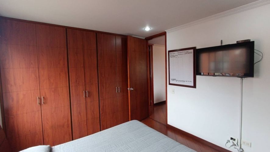 Apartamento de 4 alcobas en venta en Colina Campestre, Bogotá, 193 m² · foto 19 de 24