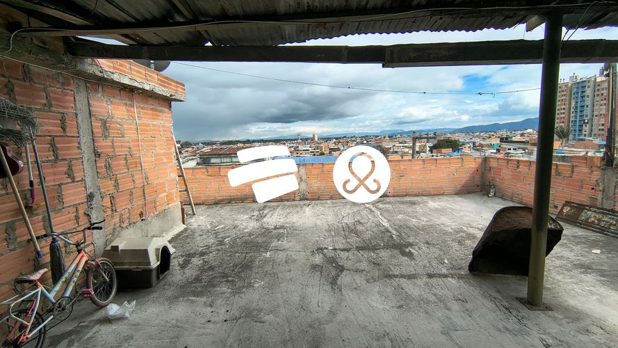 Casa de 9 alcobas en venta en Cerros De Suba, Bogotá, 192 m² · foto 2 de 20