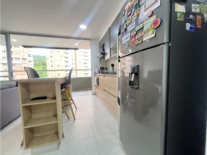 Apartaestudio en venta en Loma Del Barro, Sabaneta, 65 m² · foto 2 de 17