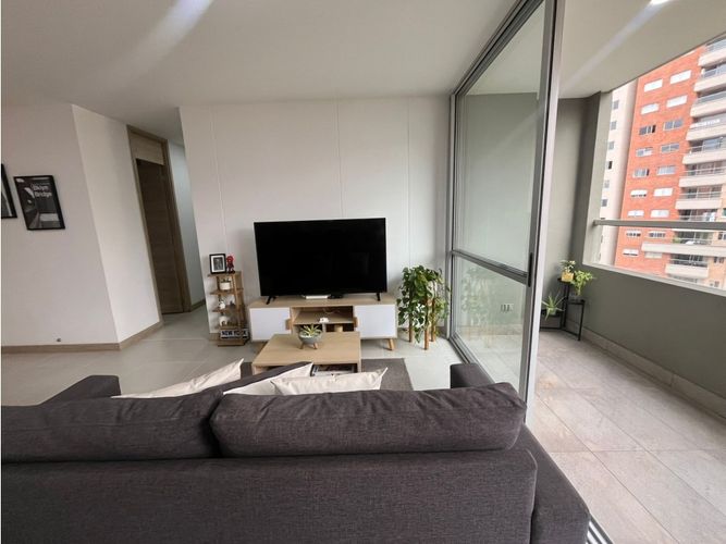 Apartaestudio en venta en Loma Del Barro, Sabaneta, 65 m² · foto 4 de 17