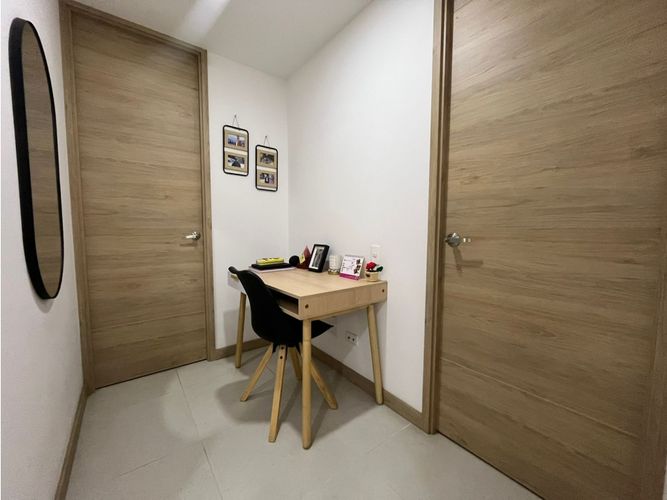 Apartaestudio en venta en Loma Del Barro, Sabaneta, 65 m² · foto 8 de 17