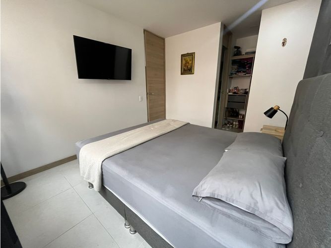 Apartaestudio en venta en Loma Del Barro, Sabaneta, 65 m² · foto 11 de 17