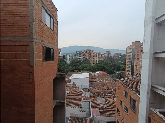 Apartamento de 3 alcobas en venta en Conquistadores, Medellín, 88 m² · foto 6 de 24