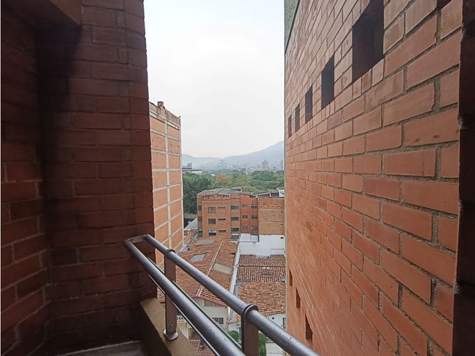 Apartamento de 3 alcobas en venta en Conquistadores, Medellín, 88 m² · foto 9 de 24