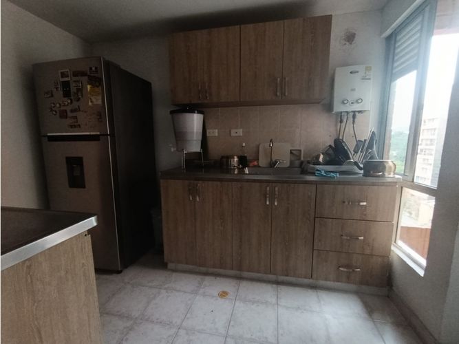 Apartamento de 3 alcobas en venta en Conquistadores, Medellín, 88 m² · foto 12 de 24