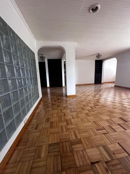 Apartamento en venta en Nuevo Campin, Bogotá · foto 2 de 20
