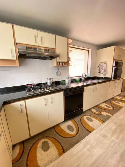 Apartamento de 3 alcobas en venta en Chico, Bogotá, 286 m² · foto 8 de 24