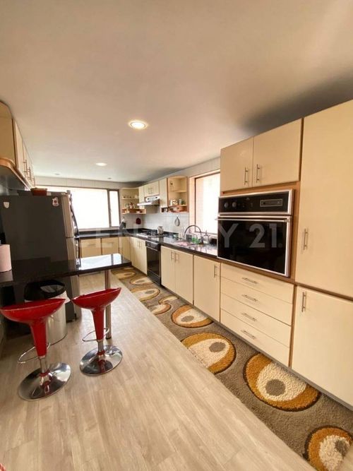 Apartamento de 3 alcobas en venta en Chico, Bogotá, 286 m² · foto 9 de 24