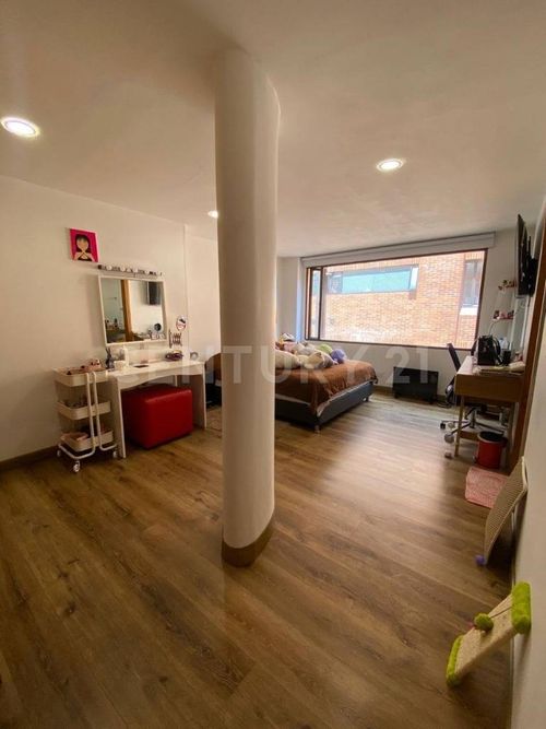 Apartamento de 3 alcobas en venta en Chico, Bogotá, 286 m² · foto 21 de 24