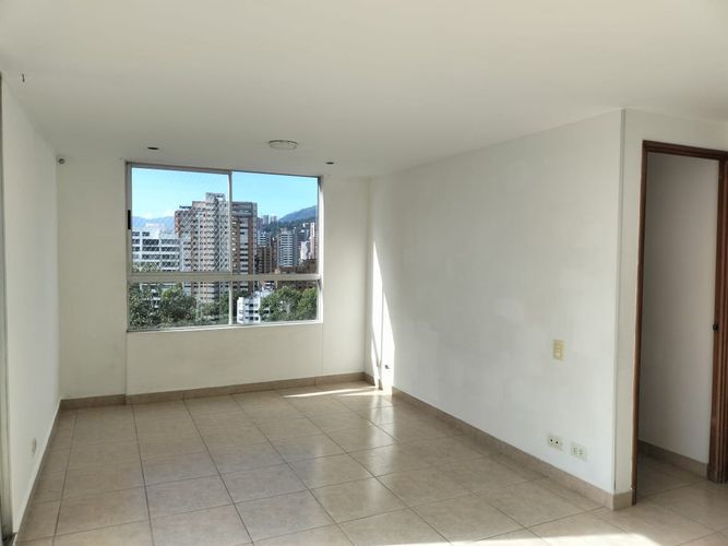 Apartamento de 3 alcobas en arriendo en El Poblado, Medellín, 151 m² · foto 3 de 18