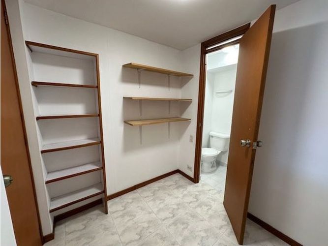 Apartamento de 3 alcobas en arriendo en La Florida, Medellín, 100 m² · foto 11 de 13