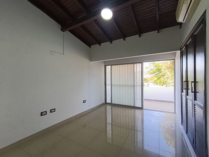 Casa de 3 alcobas en venta en Trapiches Ii, Villa del Rosario, 160 m² · foto 5 de 12