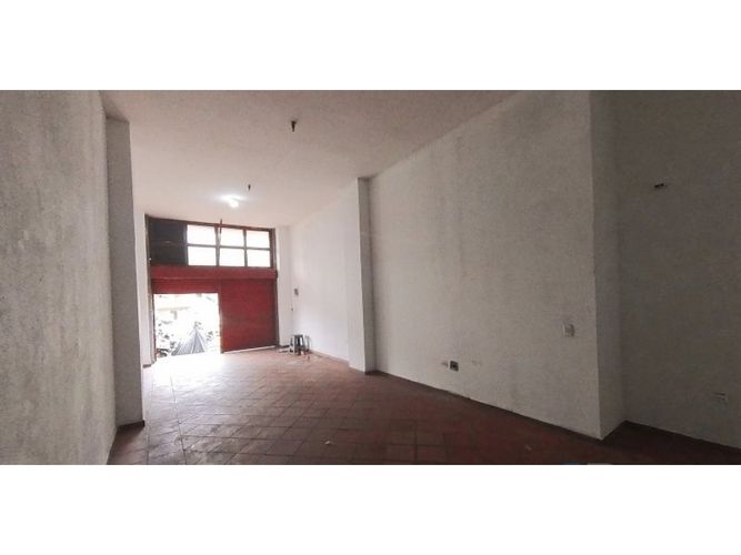Bodega en arriendo en Cristo Rey, Medellín, 120 m² · foto 2 de 4
