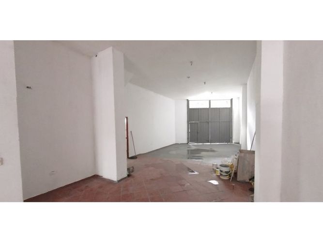 Bodega en arriendo en Cristo Rey, Medellín, 120 m² · foto 3 de 4