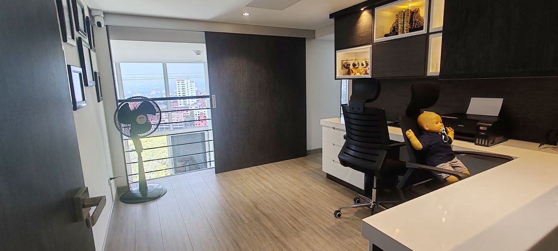 Apartamento de 2 alcobas en venta en Bellavista, Cali, 143 m² · foto 5 de 19