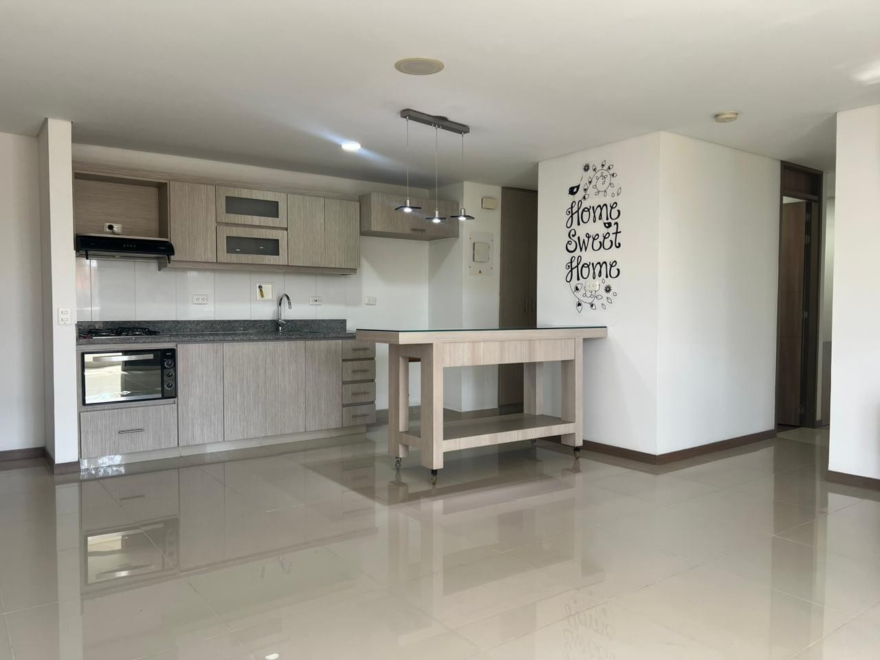 Apartamento en arriendo en Uribe Angel, Envigado · foto 4 de 18