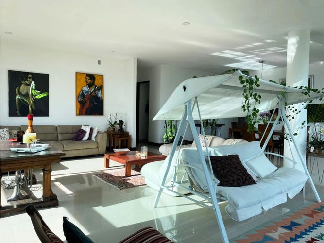 Casa de 6 alcobas en venta en Las Palmas, Medellín, 520 m² · foto 2 de 11